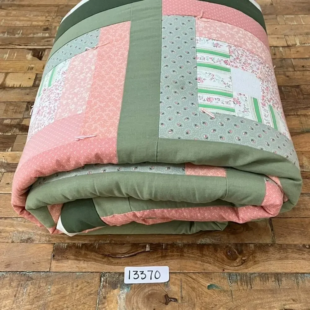 Vintage Quilt Bedspread Block Patchwork Pattern Pink Green 88 x 60